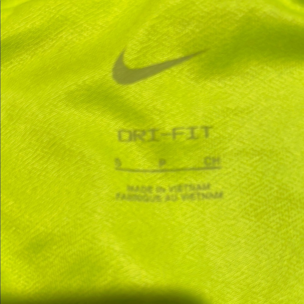 Nike Green Athletic Shorts - Picture 2 of 4